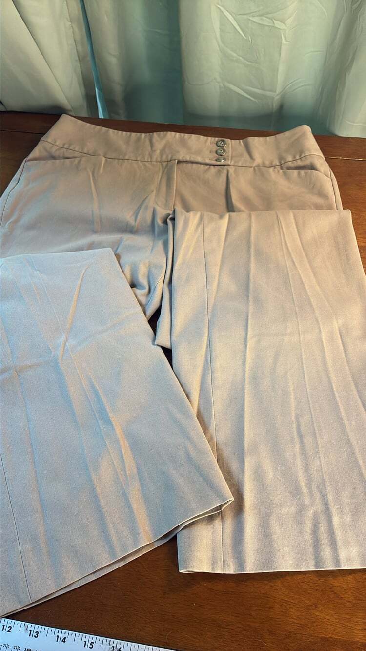 White House Black Market Legacy 10 10R Modern Boot Pants